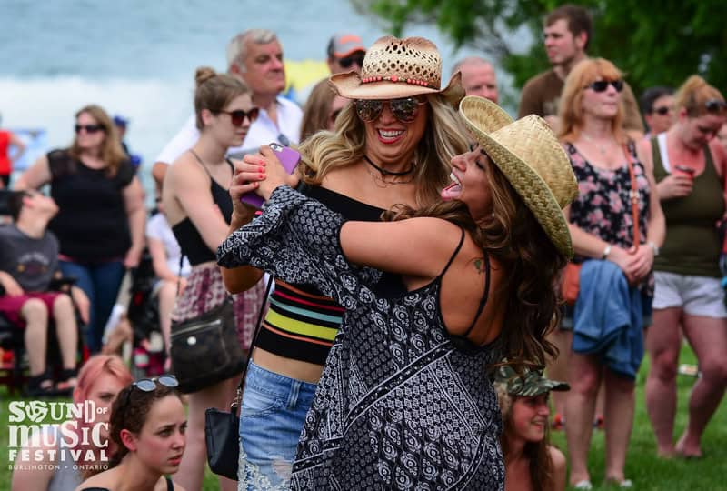 2 Women dancing at Sound of Music